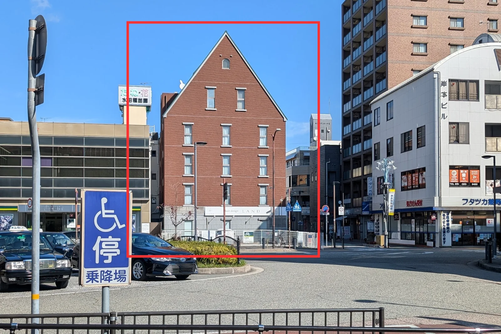 店舗ビル外観